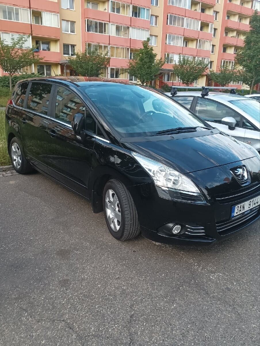 2013 Peugeot 5008