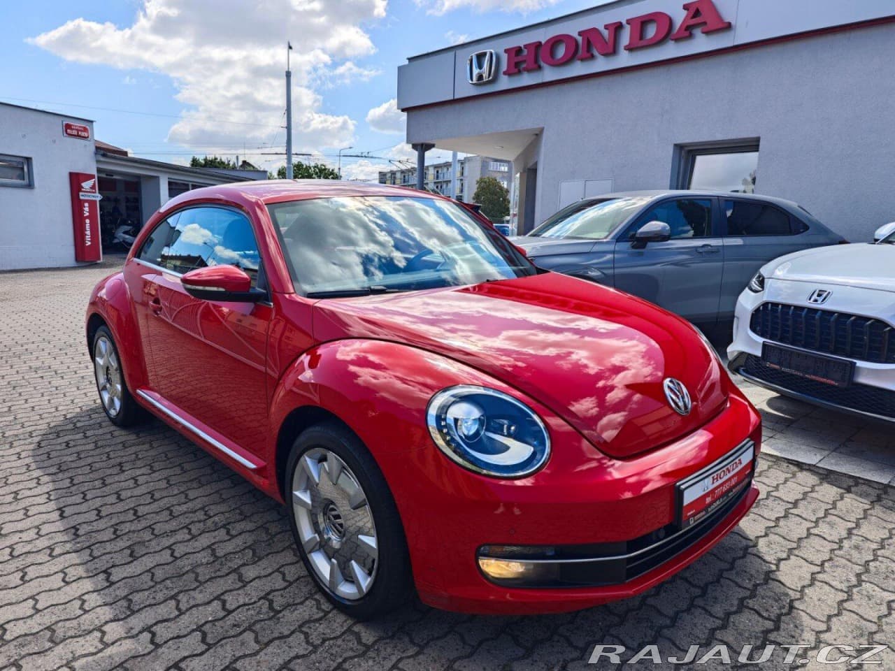 2012 Volkswagen BEETLE