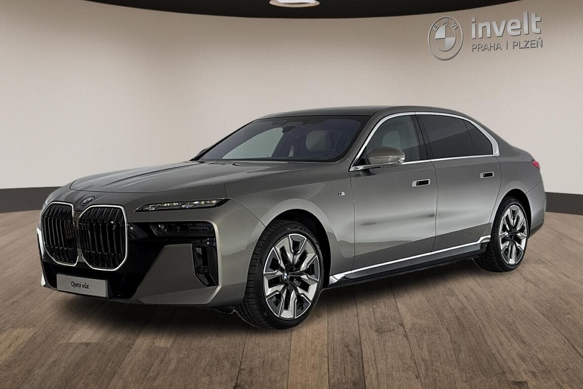 2022 BMW I7