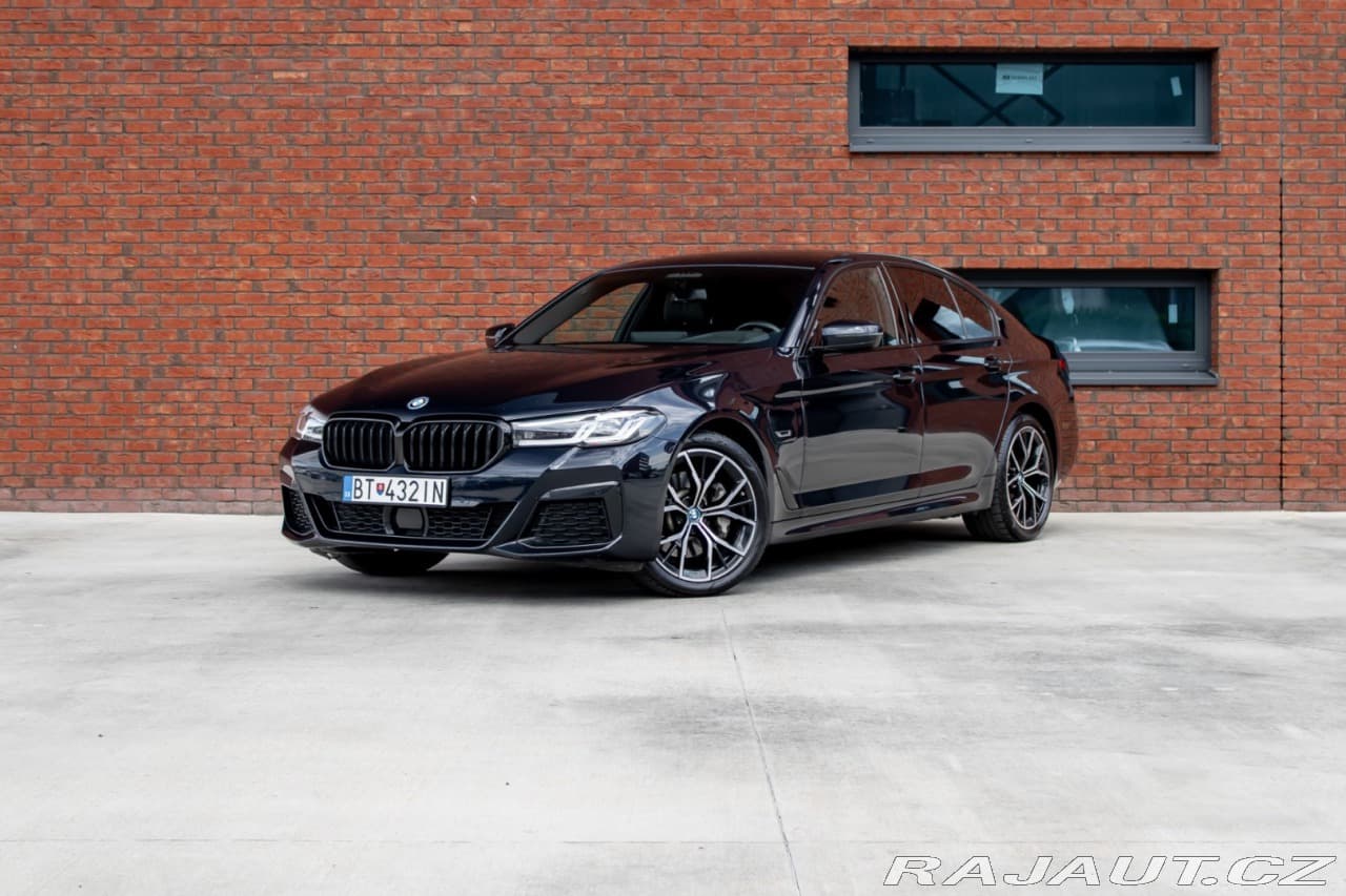 2022 BMW 5-SERIES