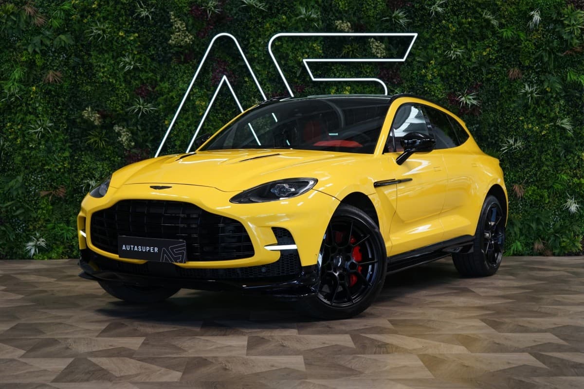 2023 Aston Martin DBX