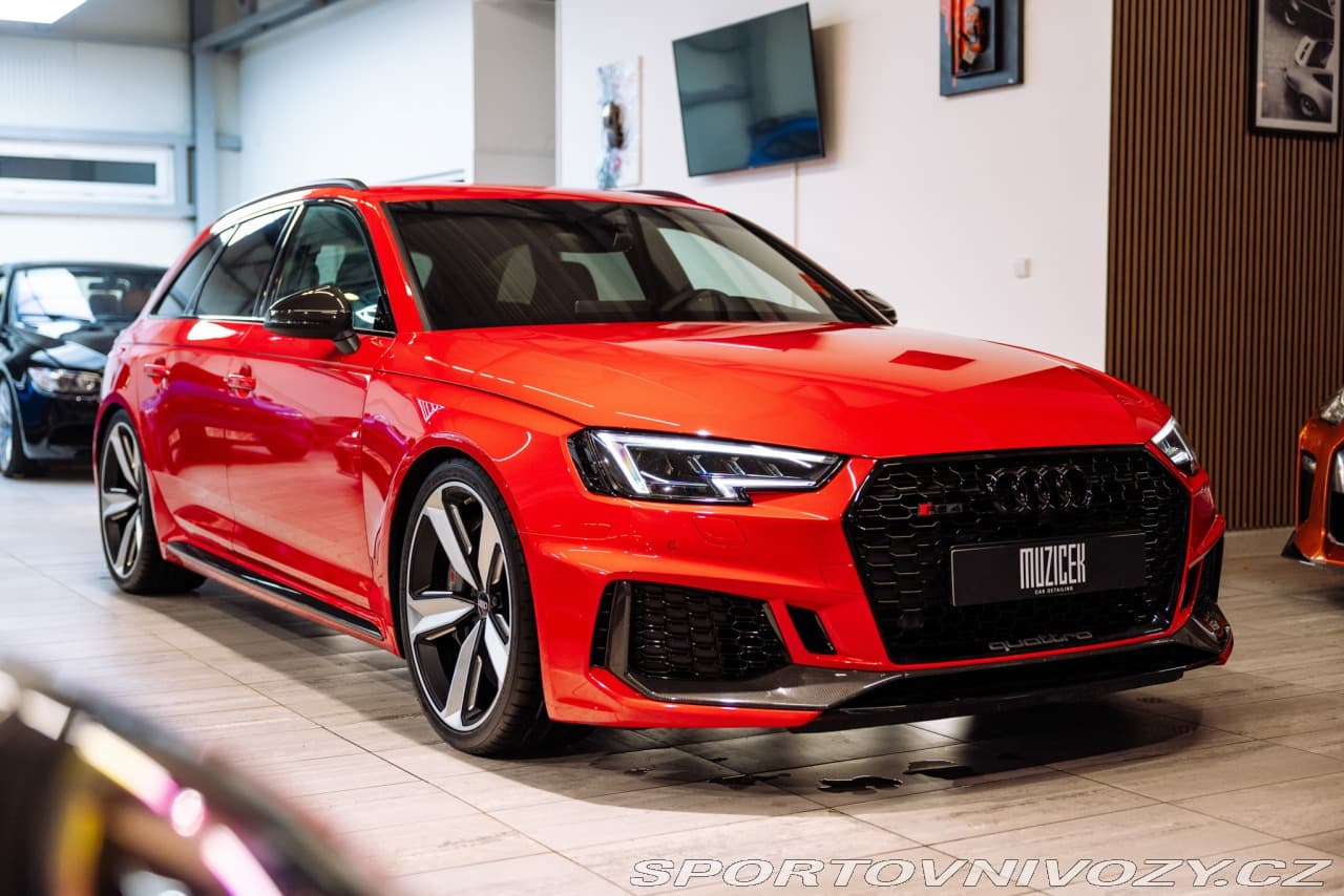 Audi RS4 B9 - DPH, komplet servis