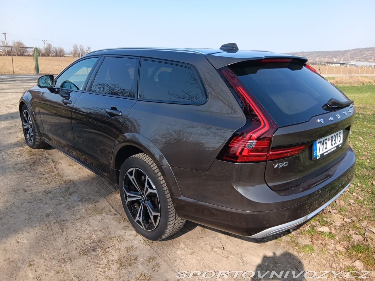 2022 Volvo V90