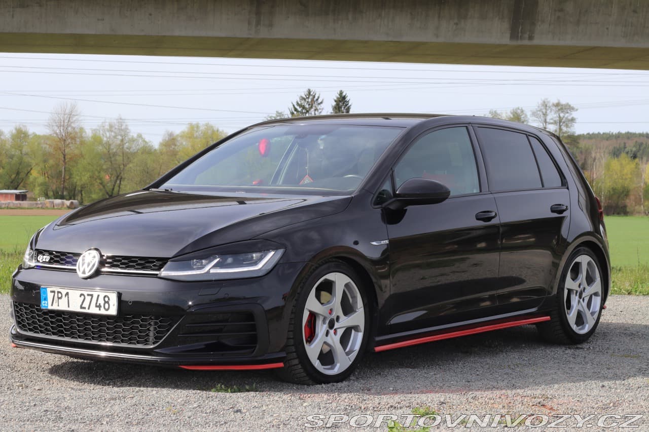 2017 Volkswagen GOLF