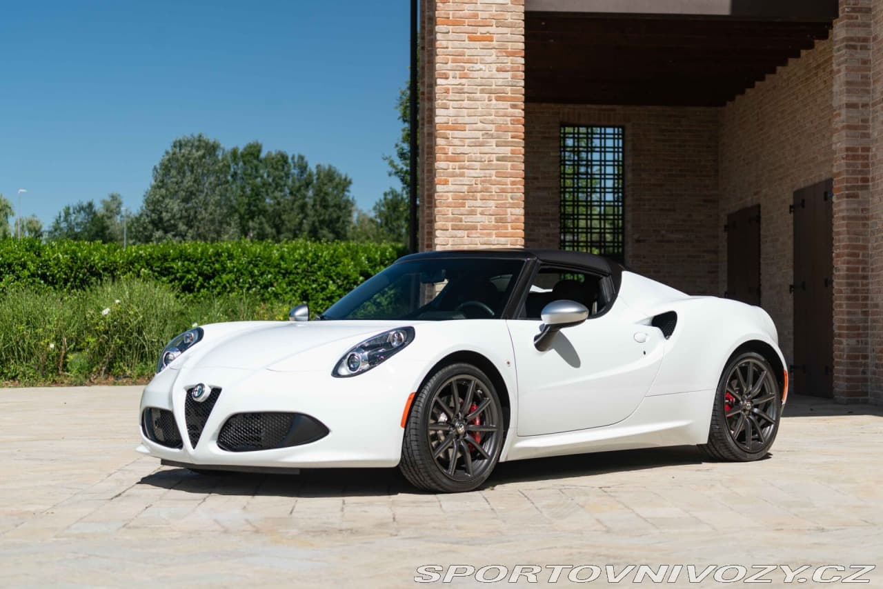 2015 Alfa Romeo SPIDER