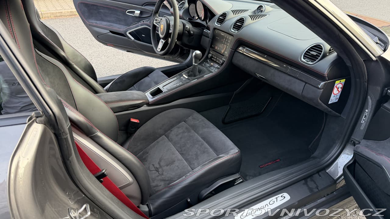 2020 Porsche CAYMAN