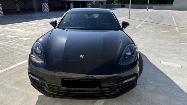 2018 Porsche PANAMERA