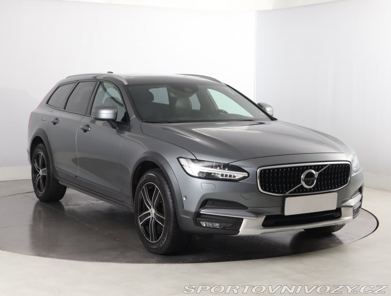 2017 Volvo V90