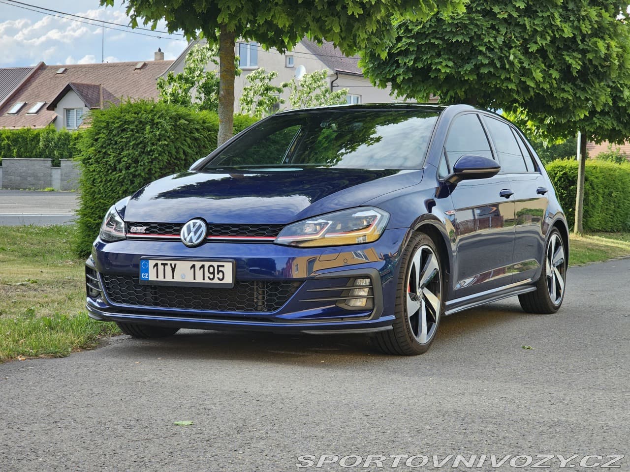 2017 Volkswagen GOLF