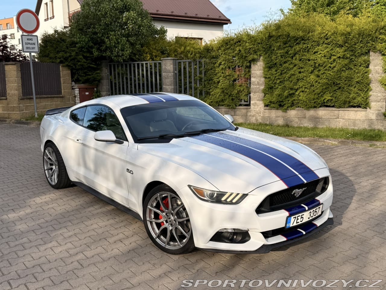 2016 Ford MUSTANG