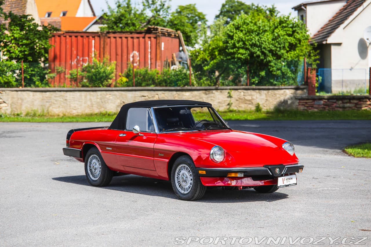 1986 Alfa Romeo SPIDER