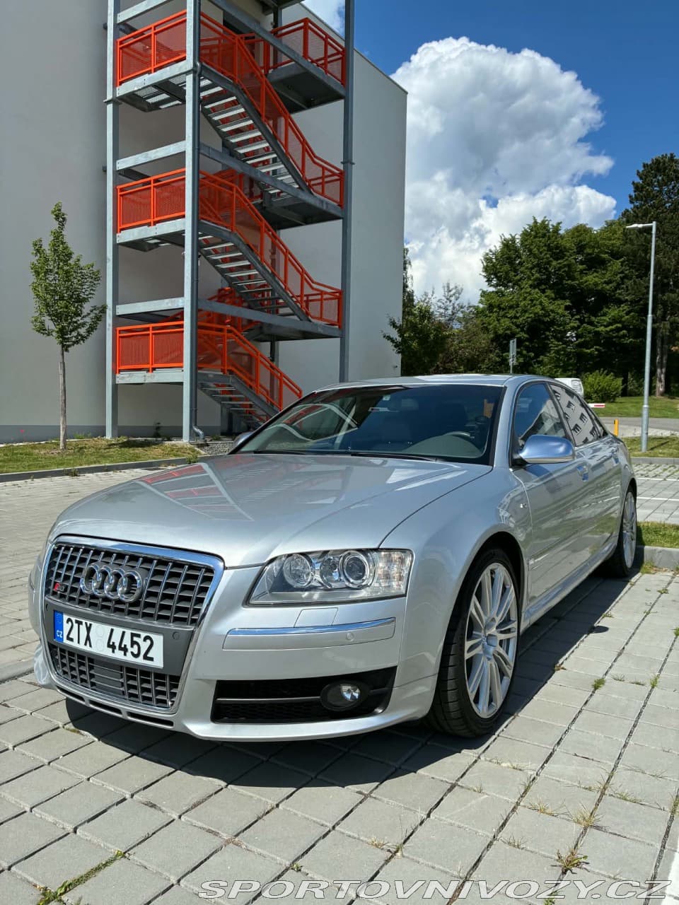 2006 Audi S8