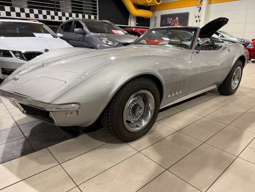 1968 Chevrolet CORVETTE