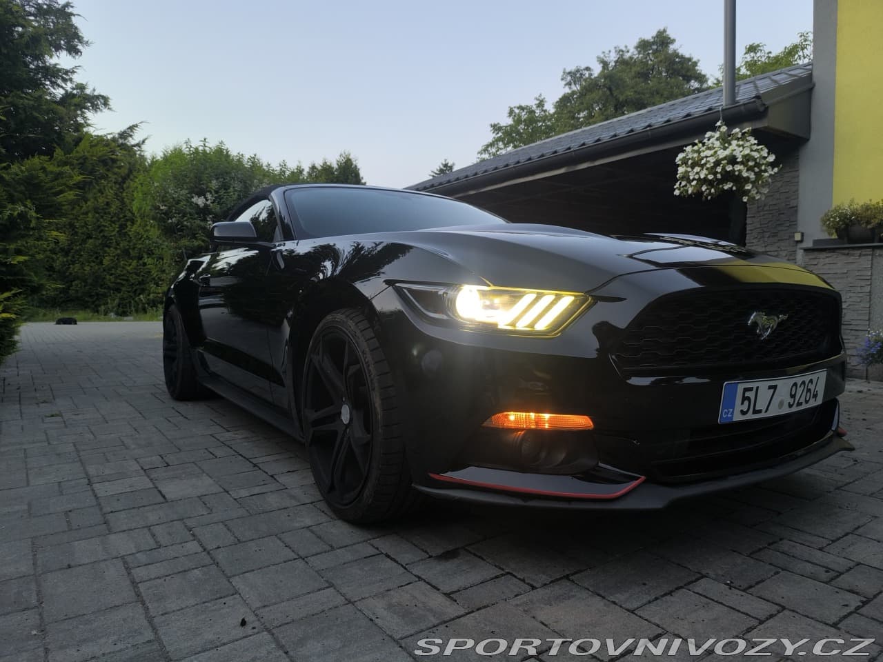 2016 Ford MUSTANG