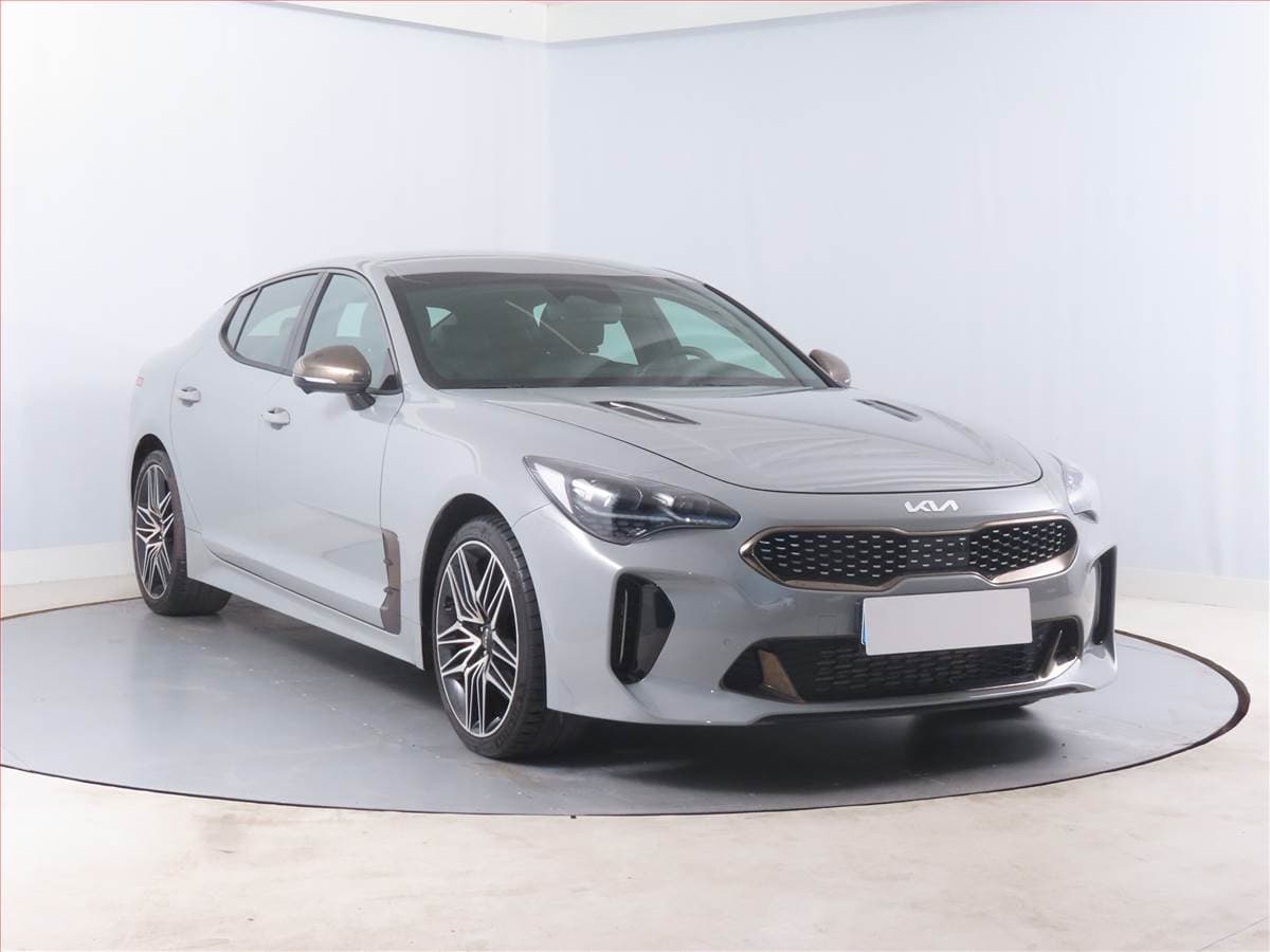 2023 Kia STINGER