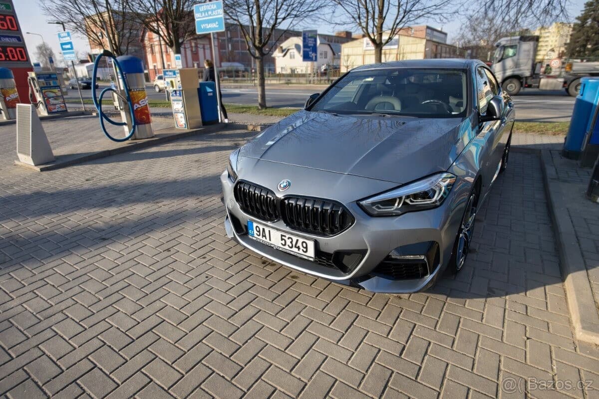 BMW 2-SERIES