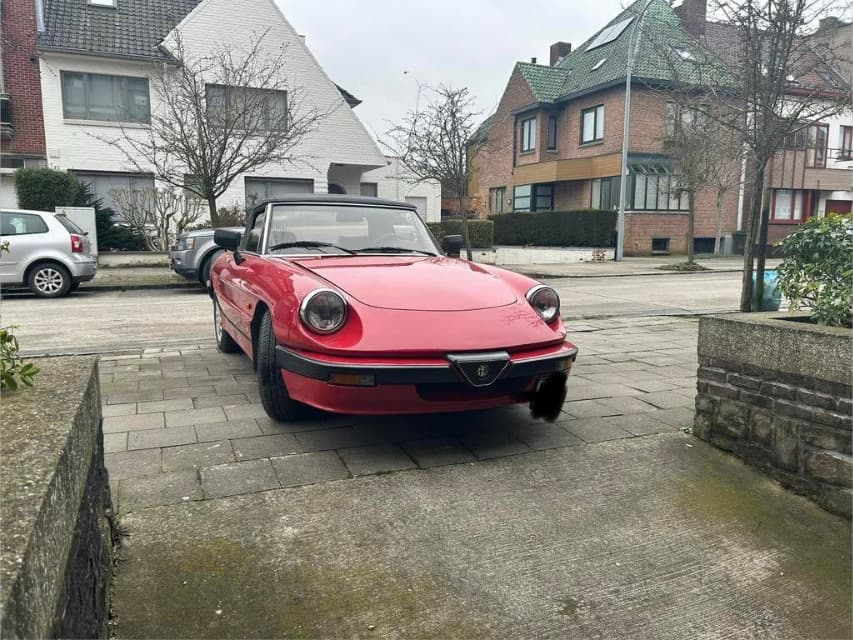 1989 Alfa Romeo SPIDER