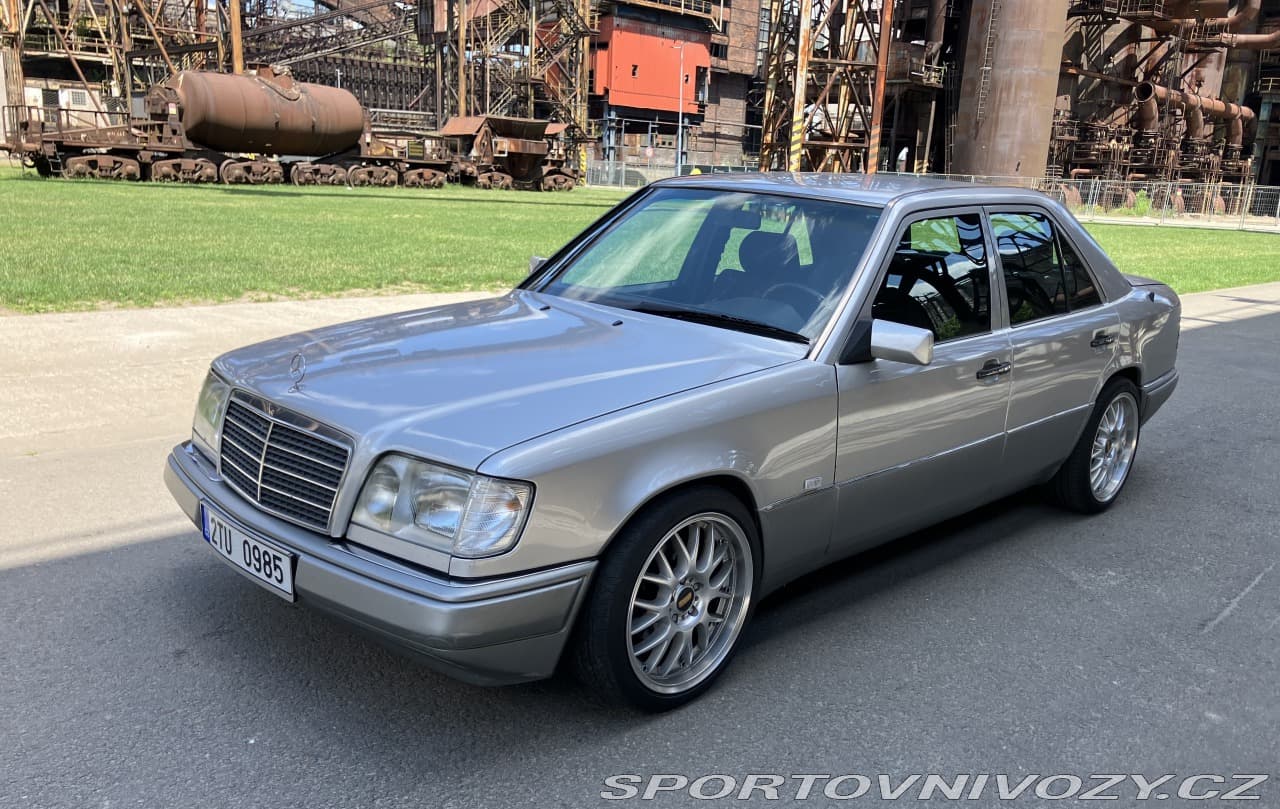 1995 Mercedes-Benz E-CLASS