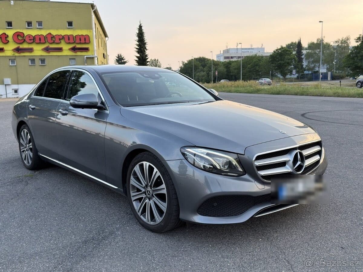 2018 Mercedes-Benz E-CLASS