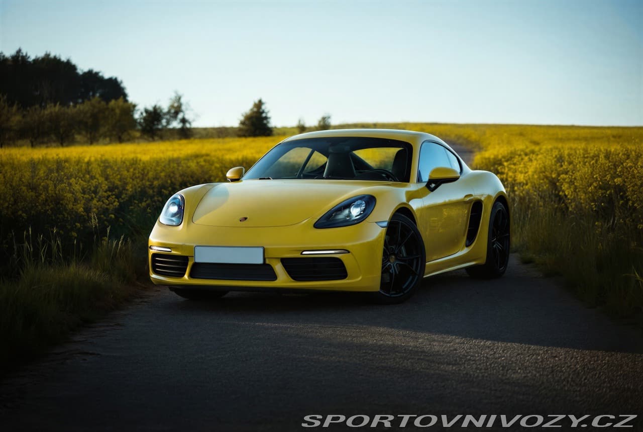 2018 Porsche CAYMAN