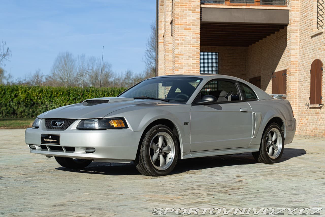 2002 Ford MUSTANG