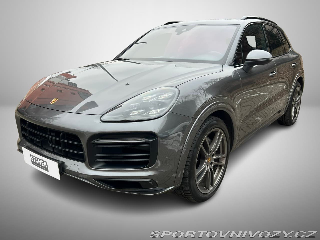 2019 Porsche CAYENNE