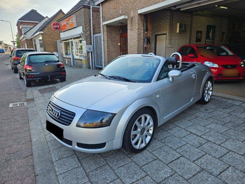 2000 Audi TT