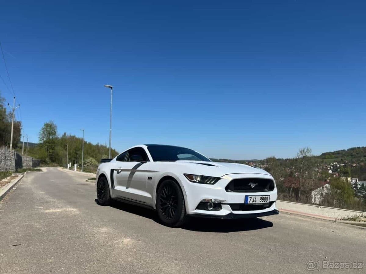 2016 Ford MUSTANG