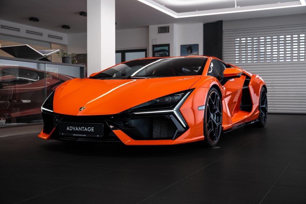 2024 Lamborghini REVUELTO